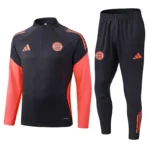Trainingsset des FC Bayern München (Sweatshirt + Hose) Dunkelgrau 2025–26