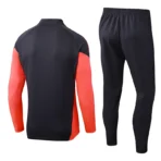 Trainingsset des FC Bayern München (Sweatshirt + Hose) Dunkelgrau 2025–26 - Image 2