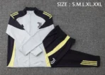 Juventus-Trainingsset (Jacke + Hose) Hellgrau 2025–26 - Immagine 3