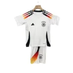 2024 Deutschland EM-Heimtrikot für Kinder: Trikot + Shorts - Image 2