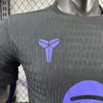 Barcelona X Kobe Mamba Sonderedition 2025–26 Fußballtrikot - Immagine 4