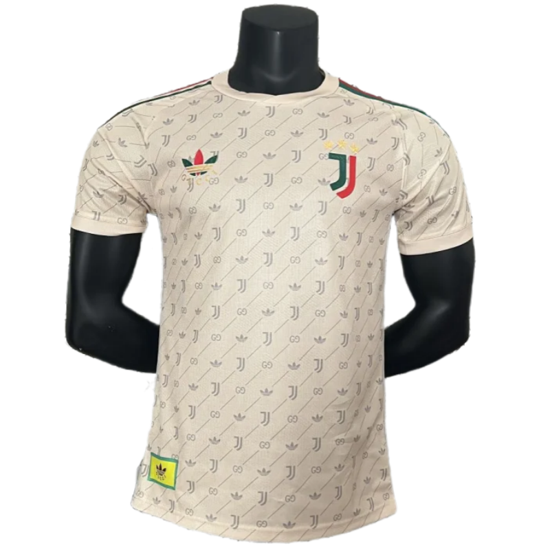 27f48d25b2 24–25 Juventus – Gucci-Trikot in Sonderausgabe mit gemeinsamem Markenlogo – Bild 1
