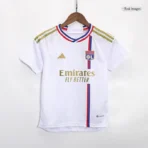23–24 Olympique Lyonnais Heimtrikot für Kinder + Shorts - Image 4