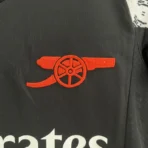 24–25 Arsenal Auswärts-Fußball-Set für Kinder: Trikot + Shorts - Image 5