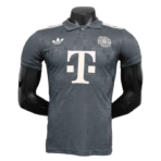 24–25 Bayern München Oktoberfest-Fußballtrikot, Spielerausführung