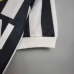 1984-85 Juventus Retro Home Jersey – Bild 4