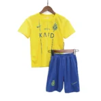 2023/24 Al Nassr Kinder-Heimtrikot + Shorts