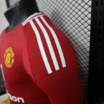 24–25 Manchester United Heimtrikot mit langen Ärmeln, Spielerausführung - Image 7