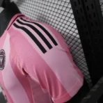 Inter Miami CF Heimtrikot in Rosa, Spielerausführung, Saison 2025/26 - Immagine 7
