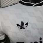 Real Madrid Weißes Fußballtrikot, Sonderedition 2025/26, Spieler-Version - Image 4