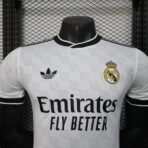 Real Madrid Weißes Fußballtrikot, Sonderedition 2025/26, Spieler-Version - Image 3