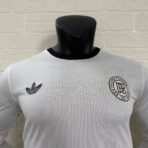 Deutschland 125-jähriges Jubiläum – Sonderedition: Langarm-Fußballtrikot, weiß, Saison 2025/2026, Spielerausführung - Image 5