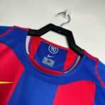 04-05 Barcelona Ronaldinho #10 UCL-Finale Retro-Heimtrikot - Image 3