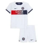 23–24  PSG-Auswärtstrikot-Set für Kinder