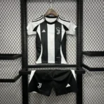 24–25 Juventus Kinder-Heimtrikot-Set (Fußball) – Trikot + Shorts - Image 3