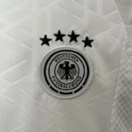 2024 Deutschland EM-Heimtrikot für Kinder: Trikot + Shorts - Image 6