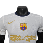 Barcelona x Travis Scott – Weißes Fußballtrikot 25–26 - Image 3