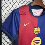 24–25 Barcelona Heimtrikot für Kinder: Fußballtrikot + Shorts - Image 7