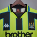 1998/99 Manchester City Retro Away Jersey – Bild 3