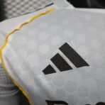 Real Madrid Fußball-Heimtrikot, Spielerausführung, Langarm, Saison 25/26 - Image 4