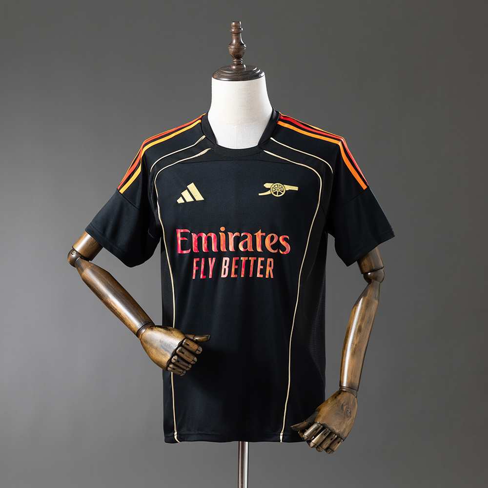 e3513dbb Arsenal 25/26 – Kollaboration im Retro-Stil – Schwarzes Trikot S–4XL - Imagen 1