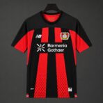 Bayer 04 Leverkusen Heimtrikot 26/27 Schwarz‑Rot vertikale Streifen